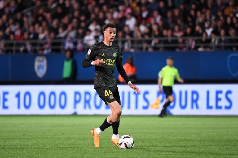 Hugo Ekitike ne devrait pas rester au PSG l'an prochain.