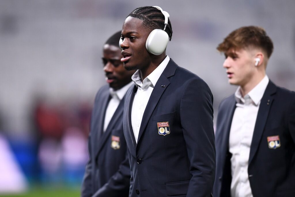 TOP 5 TRANSFERTS : Leipzig insiste pour Castello Lukeba (OL)