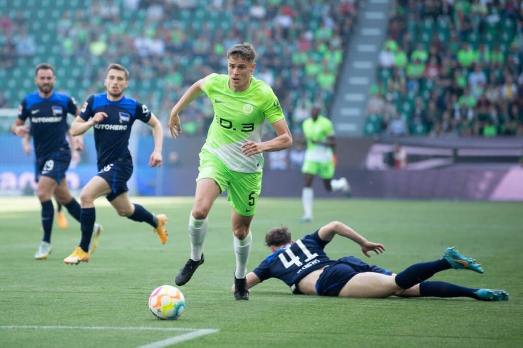 Transferts : Micky Van de Ven (Wolfsburg) à Tottenham pour 5 ans