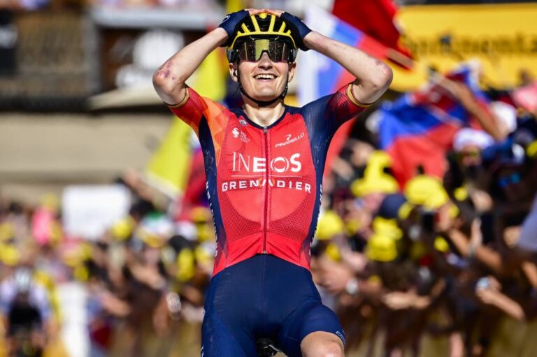 Carlos Rodriguez de chez INEOS est le coureur à suivre.