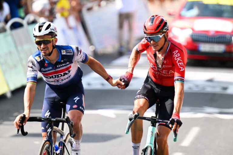 Le cyclisme a un nouveau débat pour la création des équipes continentales.