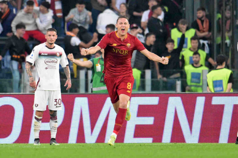 Matic s'engage avec le Stade Rennais jusqu'en 2025.