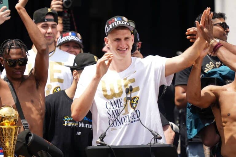 Jokic avec les Nuggets a atteint son rêve de devenir le champion NBA.