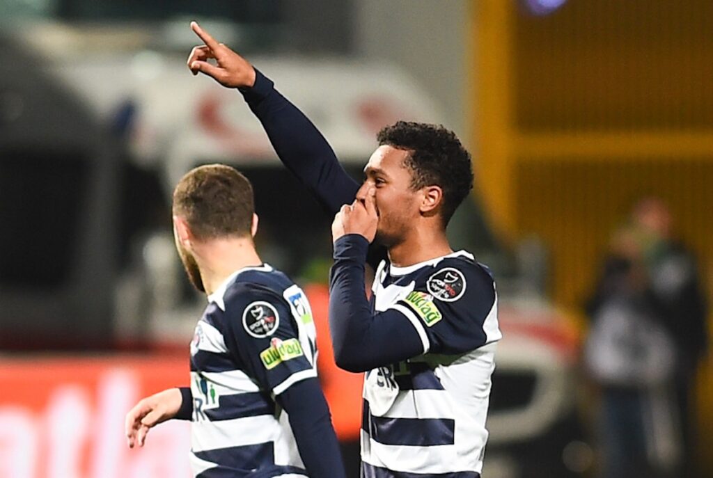 Transferts : Lingard à Lille, Mvilla à l’OM, Chouiar à Clermont… Ces joueurs libres prêts à s’engager en Ligue 1