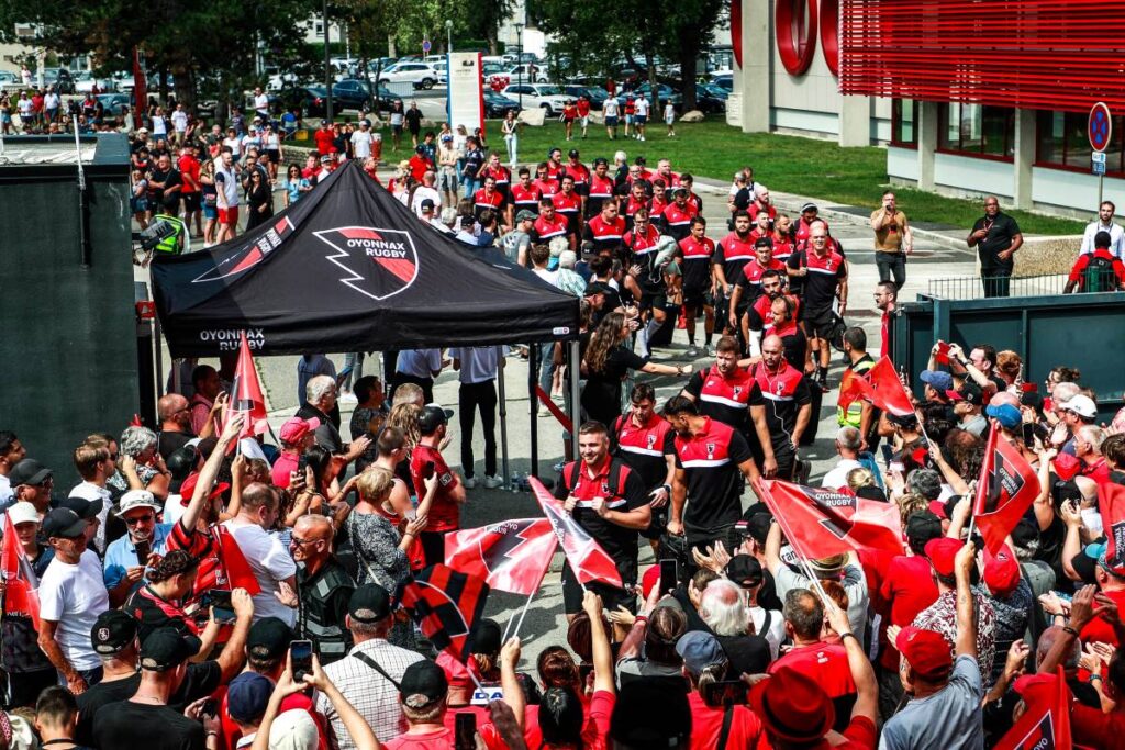 Oyonnax profite de son retour en Top 14.