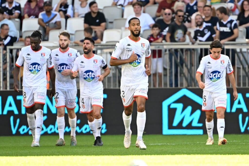 Ils devraient être en National, ils sont en tête de la Ligue 2 !