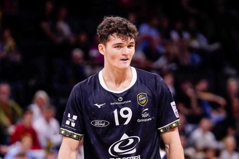 Hugo Brouzet a réussi dans le hand de haut niveau comme son père et sa mère.