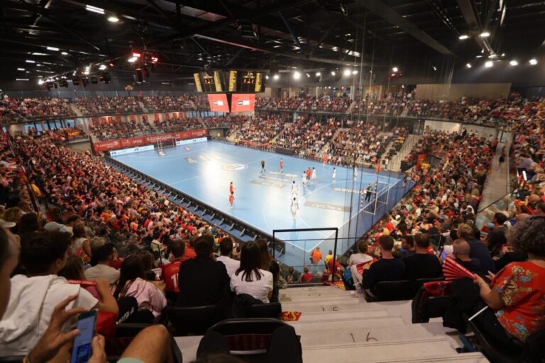 Le Palais des sports de caen accueille le hand mais pas que.