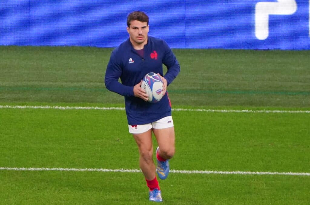Antoine Dupont fonce vers le rugby à 7 pour les JO.