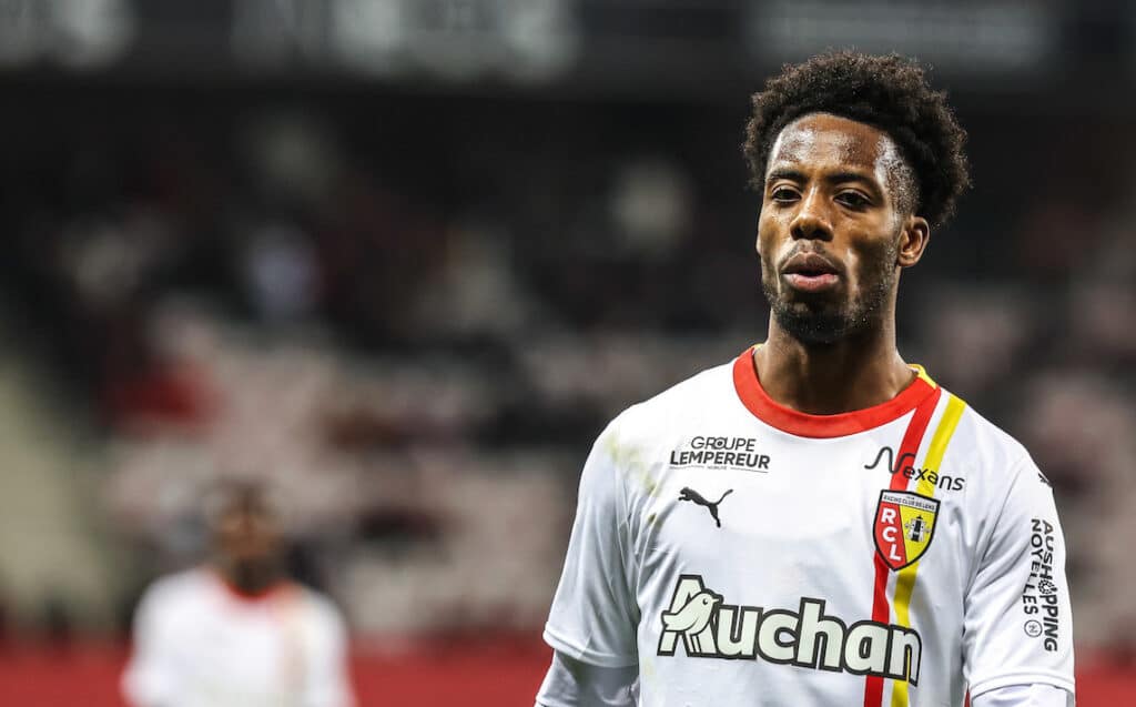 Lens : Franck Haise doit-il écarter Elye Wahi ?