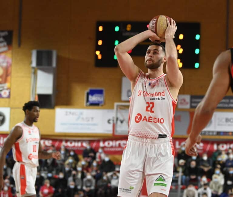 Mathieu Boyer s'éclate à Antibes.