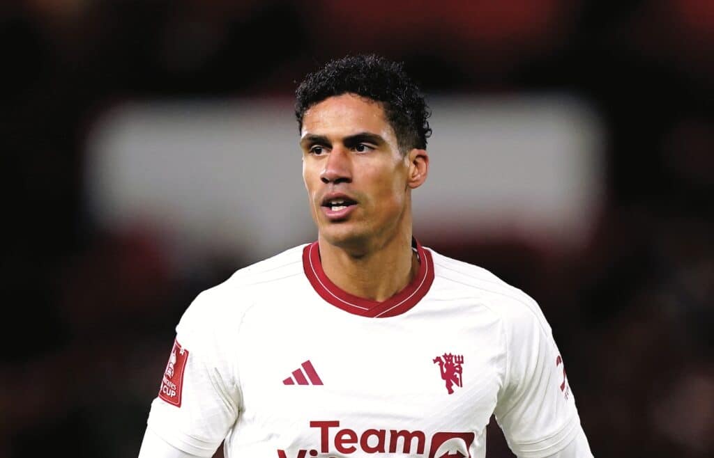 TRANSFERTS : Raphaël Varane (M.U.), prêt à discuter avec Lens