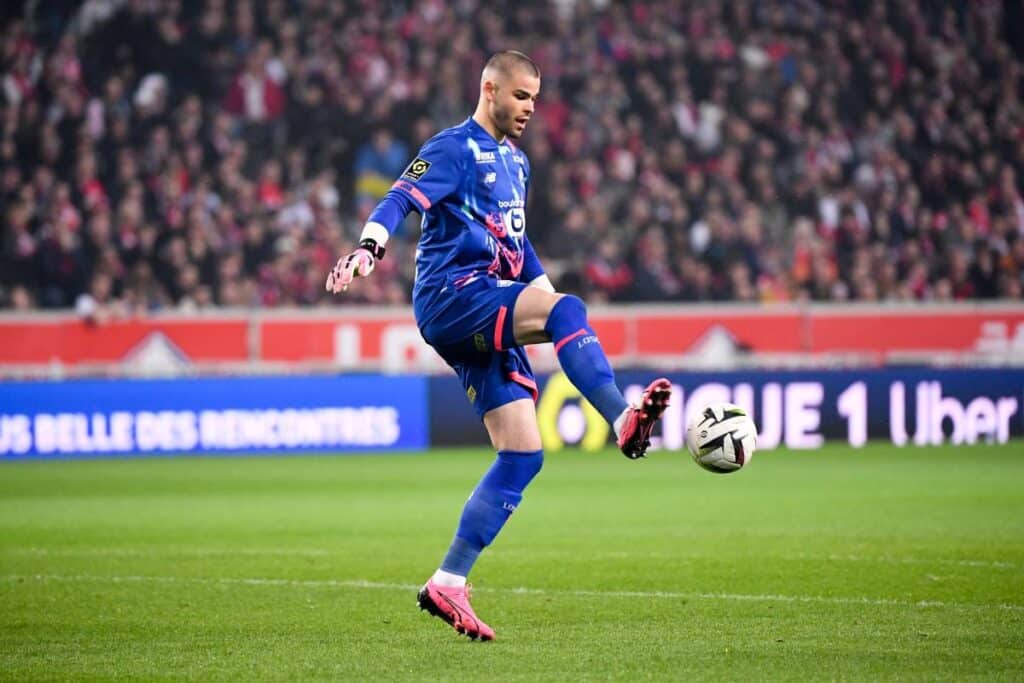 Lucas Chevalier avec le LOSC réalise une saison solide.