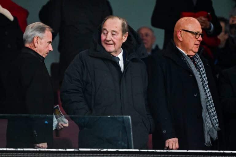 Gervais Martel n'a pas oublié de placer les Lensois même sous pavillon étranger.