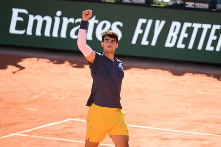 Carlos Alcaraz qualifié pour sa première finale à Roland Garros.