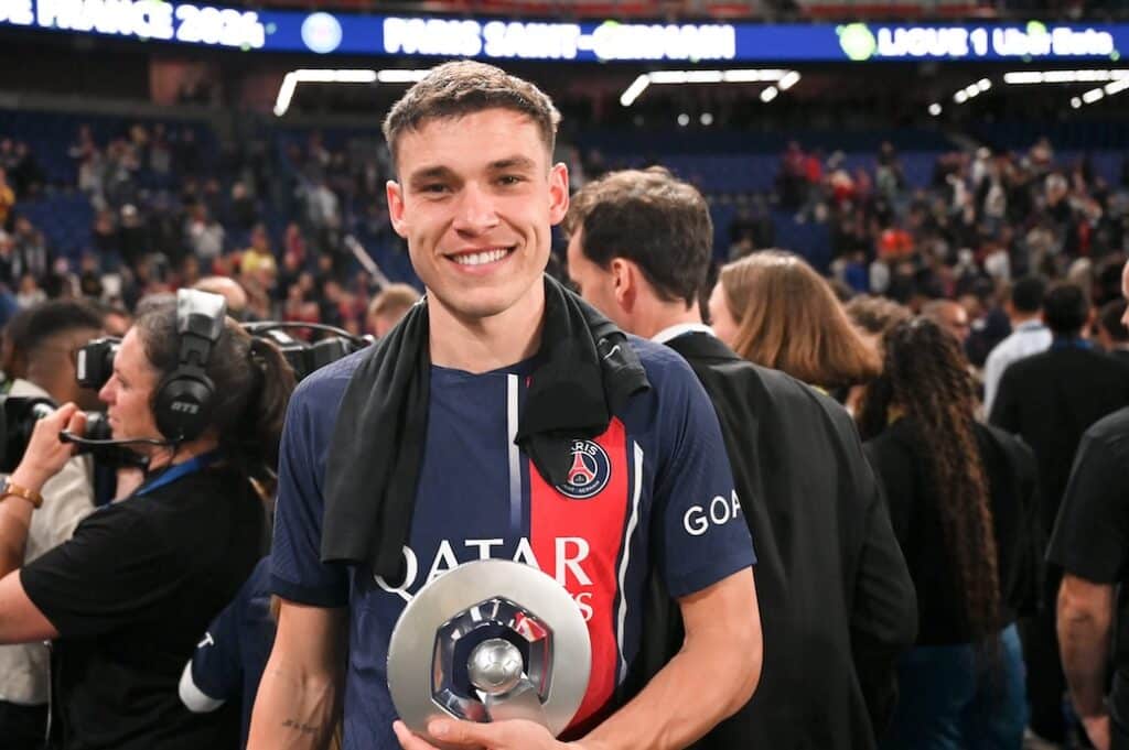 Transferts : Manuel Ugarte (PSG)  plait à Diego Simeone (Atletico de Madrid)