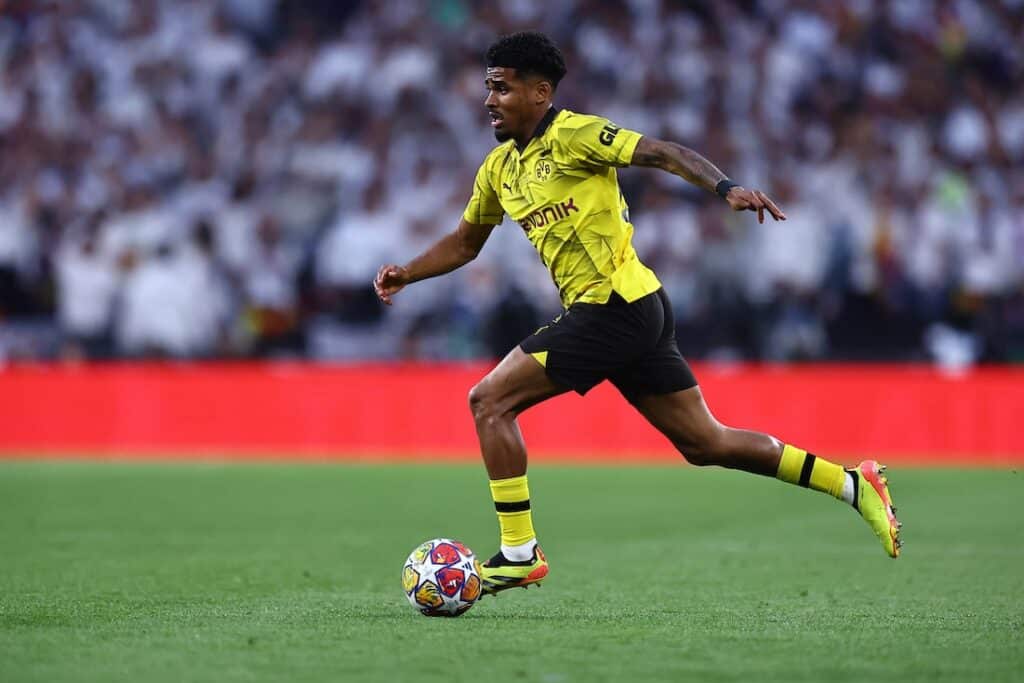 Transferts : Ian Maatsen (Dortmund) arrive à Aston Villa