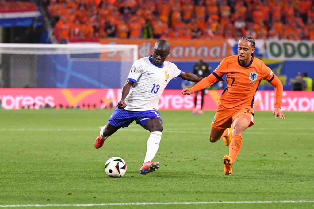 Les notes de Pays-Bas – France (0-0) : Kanté (6,5) encore, Griezmann (5) déçoit !