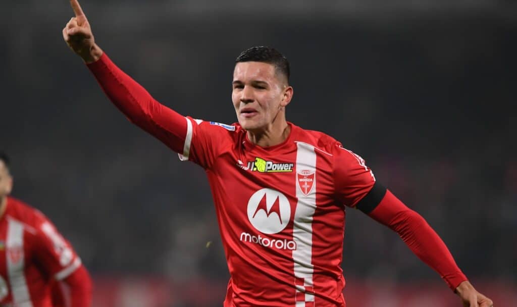 Transferts : qui est Valentin Carboni, le grand espoir argentin sur le point de signer à l’OM ?