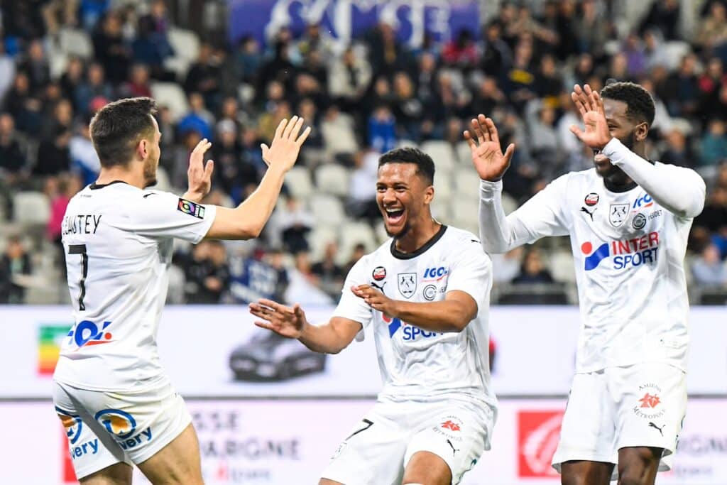 Amiens et Omar Daf espère jouer les premiers rôles en L2.