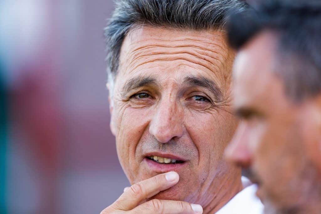 l'AJ Auxerre revient en Ligue 1 avec la volonté de durer dans l'élite.