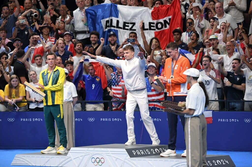 Paris 2024 / La Défense Arena en ébullition pour Léon Marchand !