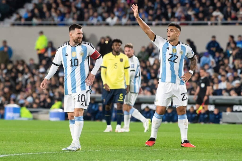 Pour Lionel Messi, Lautaro Martinez mérite le Ballon d’Or “plus que quiconque”
