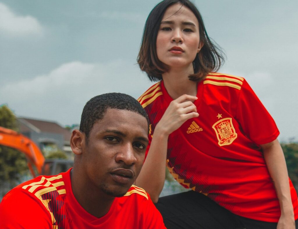 Football : pourquoi chaque fan devrait posséder au moins un maillot rétro de son club ?